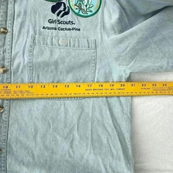 Vintage Girls Scout Denim Top Size S Patches Button Light Blue Long Sleeve - Picture 9 of 10